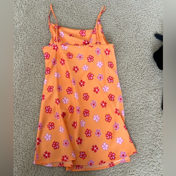 super cute orange silk dress - Picture 2 of 3